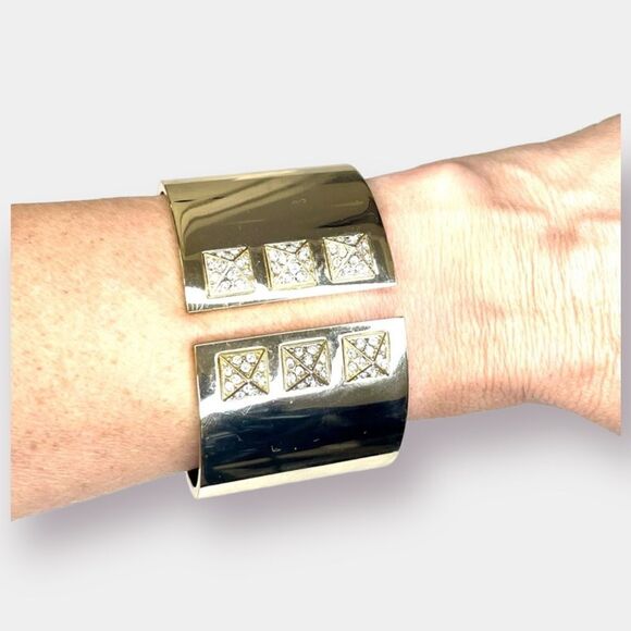 Gold Toned Spring Cuff with Rhinestones Victoria's Secret - Picture 2 of 4